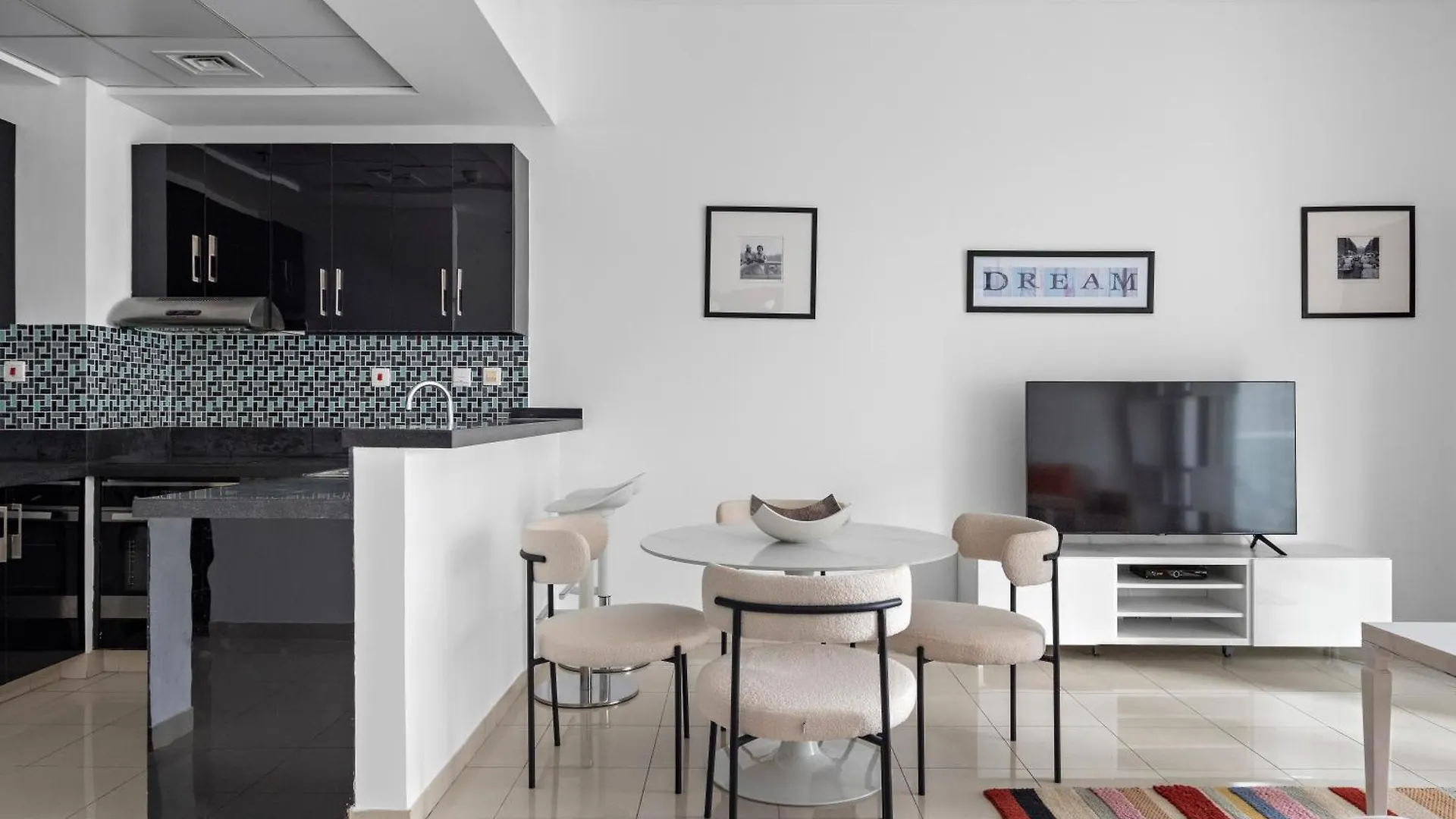 1Br Botanica Dubai Marina Apartment